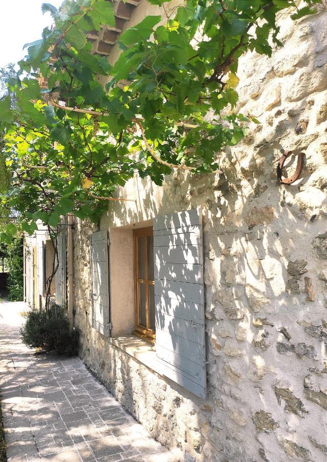Les Champs De Provence Bed and Breakfast La Baume-de-Transit Exteriör bild