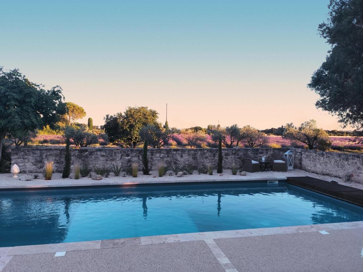 Les Champs De Provence Bed and Breakfast La Baume-de-Transit Exteriör bild